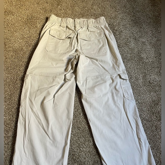 Old Navy Cargo Pants - Picture 4 of 5